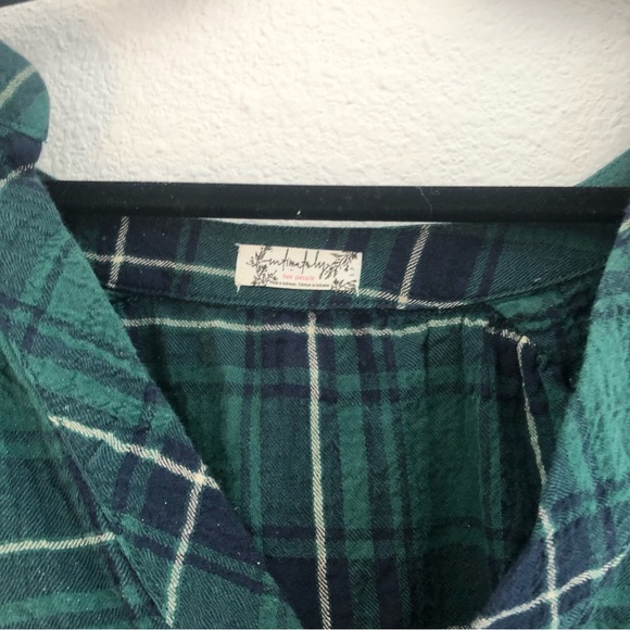 FREE PEOPLE | Plaid oversized top - Picture 4 of 4